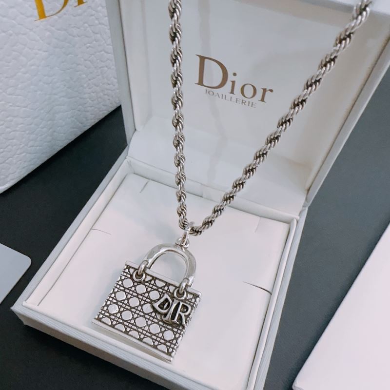 chr1st1an D10r necklaces
